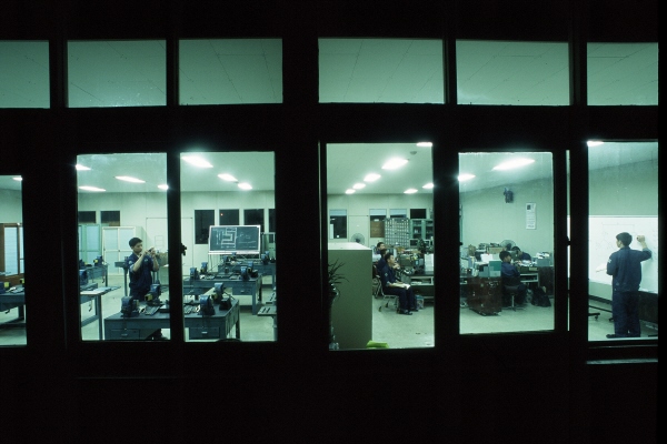 포철공고 실습실 야경